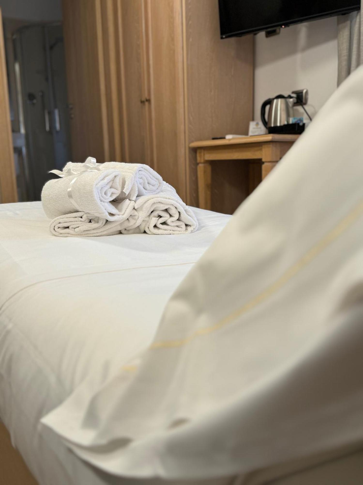 Hotel Cladan Asyż Zewnętrze zdjęcie