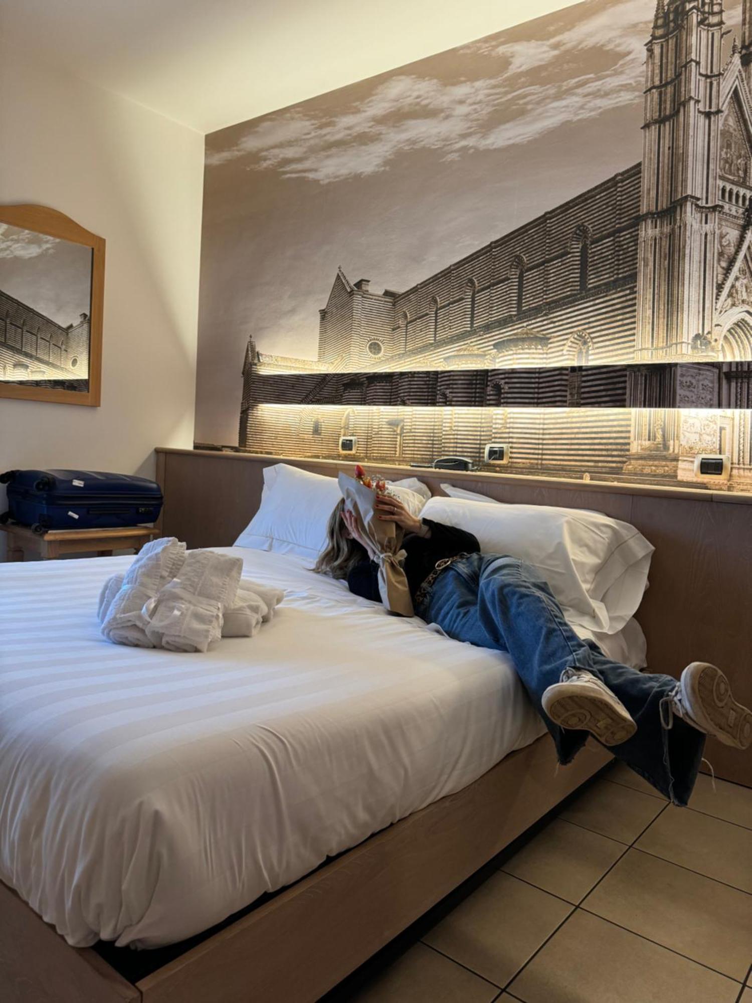 Hotel Cladan Asyż Zewnętrze zdjęcie