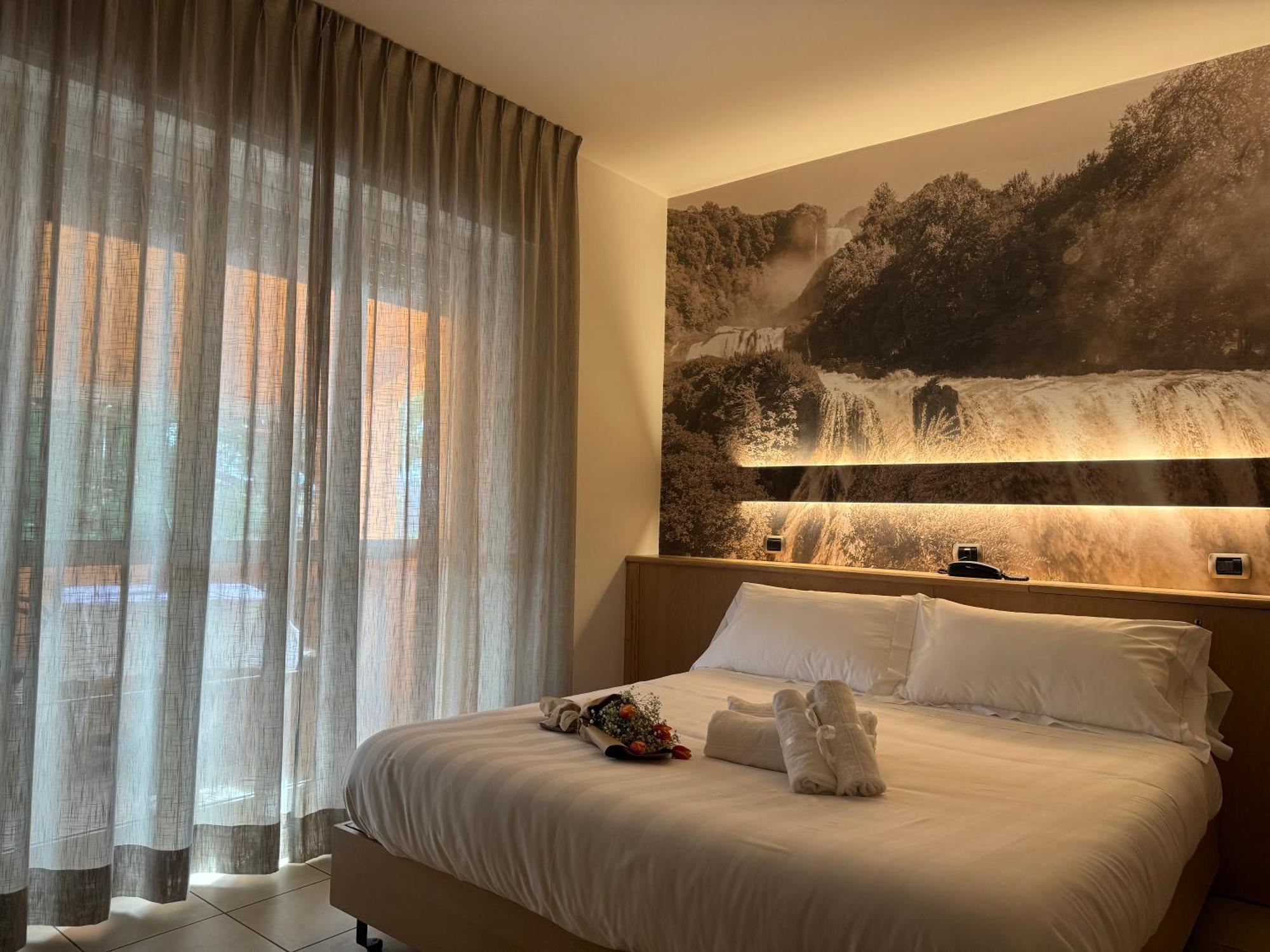 Hotel Cladan Asyż Zewnętrze zdjęcie